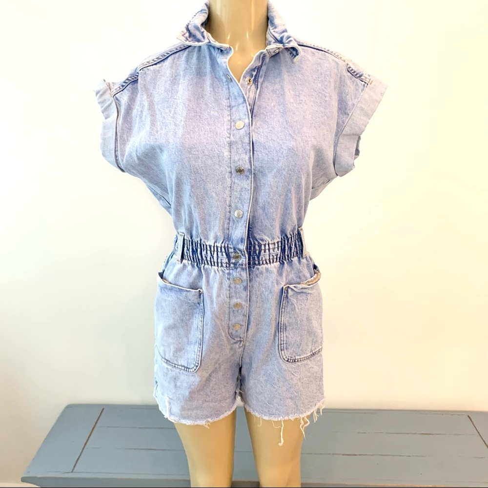 Zara Denim Shorts Romper Sz S Frayed Snaps Utility Jumpsuit